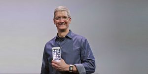 Report: Tim Cook testing wearable blood sugar tracker on Apple’s campus, connected to Apple Watch